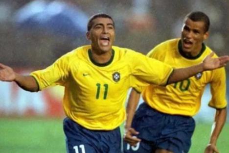 友气质出众 友气质出众