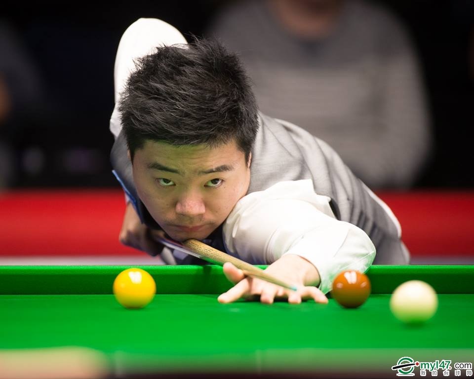 球和快速的 球和快速的