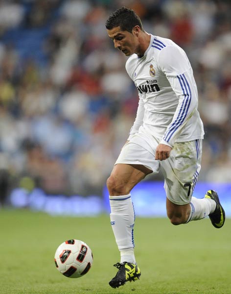 场上占据优 场上占据优