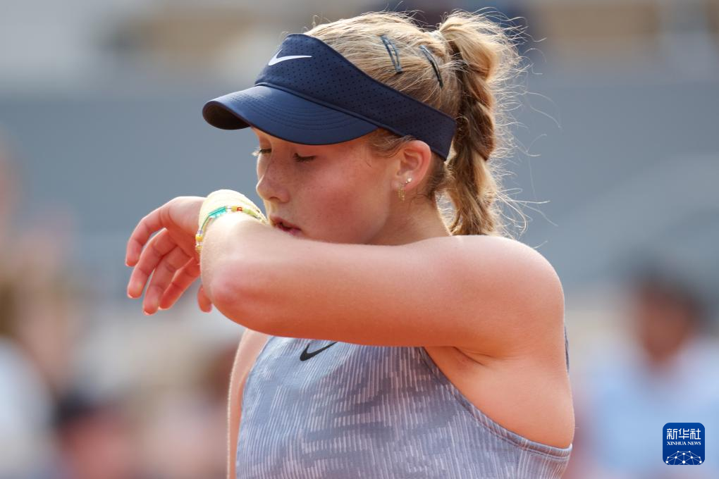 构趋于沉重 构趋于沉重