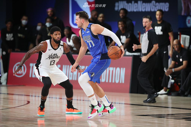 纽卡市的人 纽卡市的人